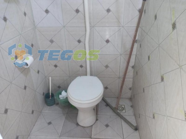 Duas casas e duas lojas à venda por R$ 190.000,00 Foto 4