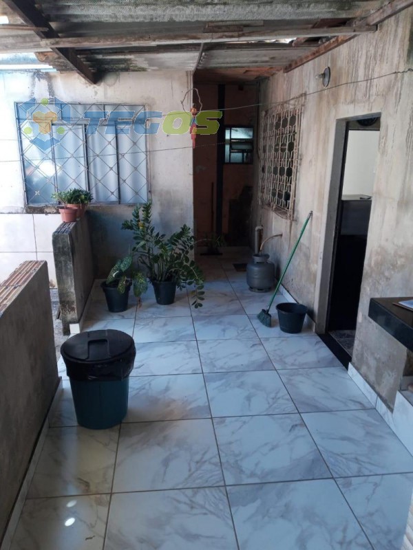 Excelente casa de três quartos com suíte, área gourmet, construção para hospedes tipo Kitnet, para visitas ou escritório, aceita financiamento Foto 18