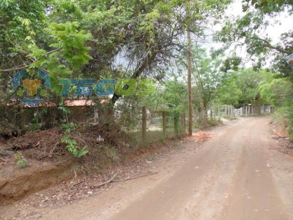 Lote localizado em Retiro. 0 quartos, 0 banheiros e 0 vagas. Foto 2