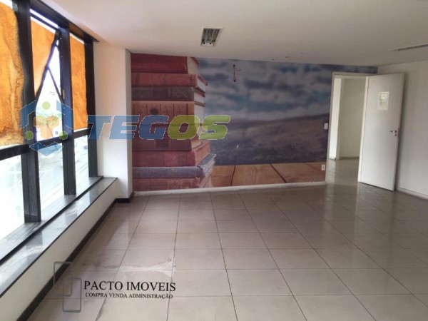 Excelente conjunto de salas comerciais medindo 680m2 cada andar Foto 2