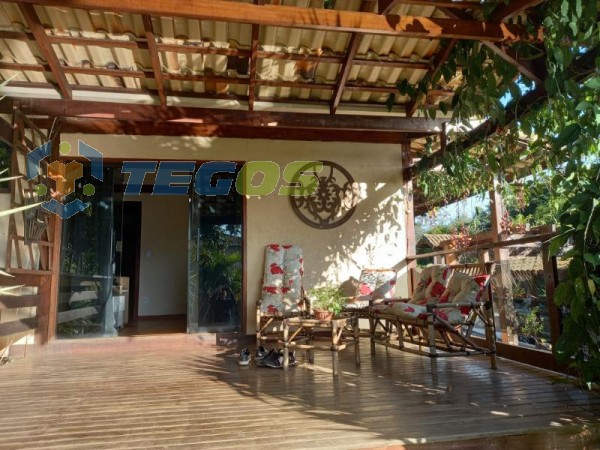 EXCELENTE CASA COM 06 QUARTOS Foto 6