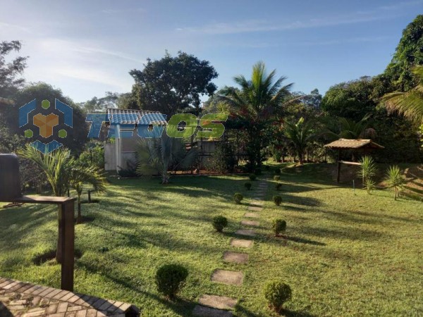 EXCELENTE CASA COM 06 QUARTOS Foto 10