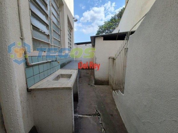 Alugo salão comercial no Bairro Caiçaras Foto 13