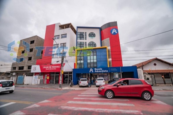 PRÉDIO COMERCIAL COM 1.185,80m² Foto 3