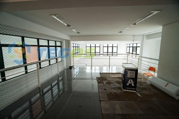PRÉDIO COMERCIAL COM 1.185,80m² Foto 10