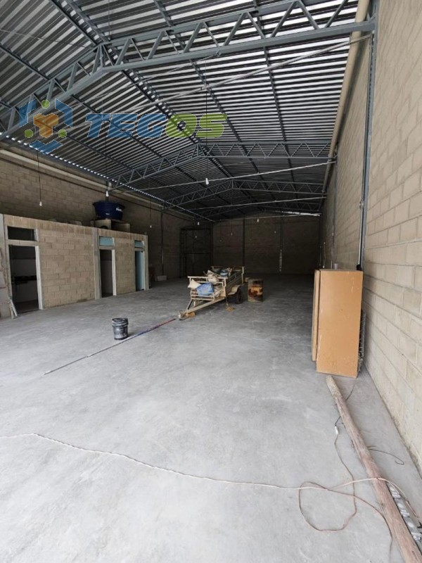 Galpão localizado em Jardim Das Alterosas - 2ª Seção com área útil 310.00 m². Foto 3