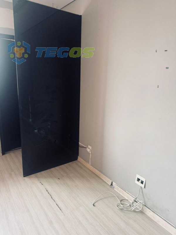 SALA COMERCIAL EM EXCELENTE CONDIÇÕES E EM ÓTIMA LOCALIZAÇÃO Foto 11