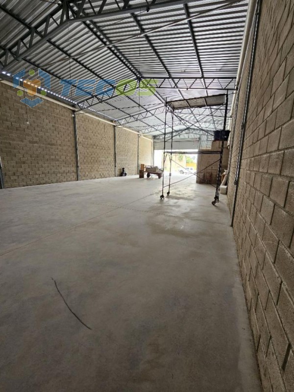 Galpão localizado em Jardim Alterosa com área útil 309.00 m². Foto 4