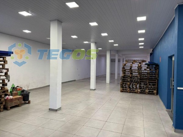 Loja localizado em Veneza com área útil 510.00 m². Foto 1