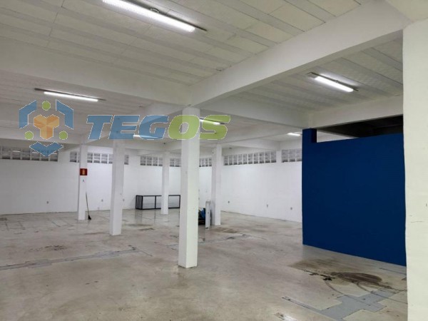 Loja localizado em Veneza com área útil 510.00 m². Foto 3