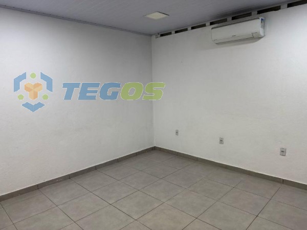 Loja localizado em Veneza com área útil 510.00 m². Foto 11