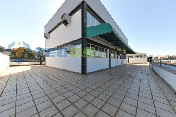 Prédio localizado em Carlos Prates. 0 quartos, 0 banheiros e 0 vagas. Foto 1