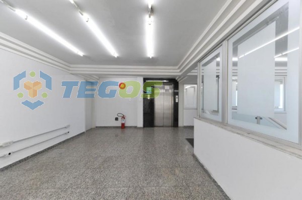 Prédio localizado em Carlos Prates. 0 quartos, 0 banheiros e 0 vagas. Foto 13