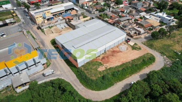 Galpão localizado em Guanabara com área útil 1480.00 m². Foto 1