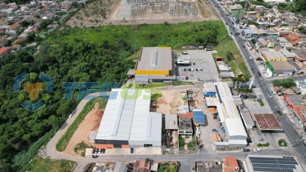 Galpão localizado em Guanabara com área útil 1480.00 m². Foto 2