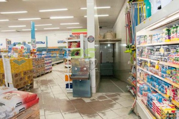 Loja localizado em Santa Marta com área útil 1300.00 m². Foto 6