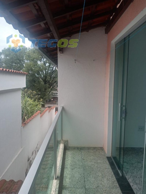 EXCELENTE CASA GEMINADA Foto 2