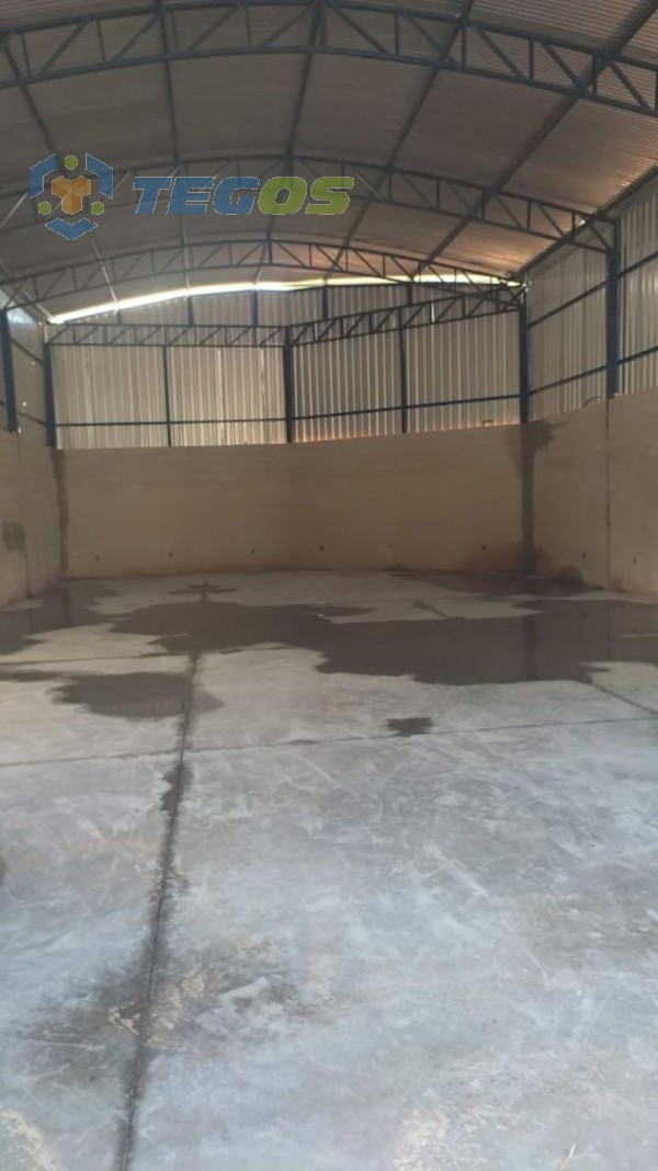 Galpão localizado em Bosques De Ibirité com área útil 182.00 m². Foto 2