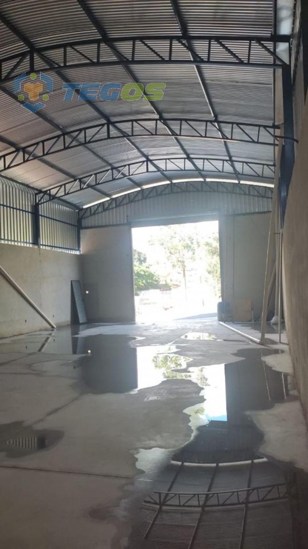 Galpão localizado em Bosques De Ibirité com área útil 182.00 m². Foto 3