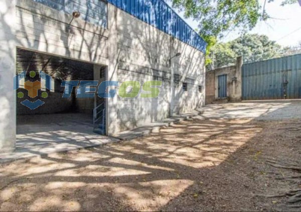 Galpão localizado em Chácaras Reunidas Santa Terezinha com área útil 400.00 m². Foto 3