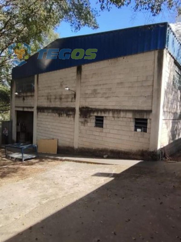 Galpão localizado em Chácaras Reunidas Santa Terezinha com área útil 400.00 m². Foto 4