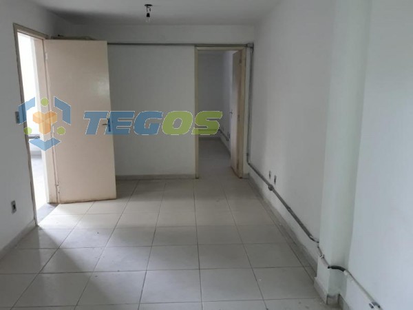 Galpão localizado em Jardim Canadá com área útil 280.00 m². Foto 7